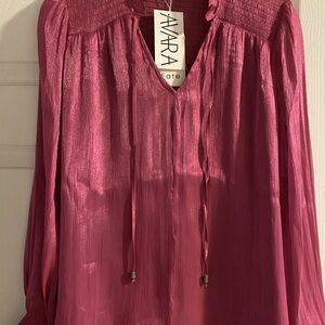 Fate Shimmering dark pink/purple Top - Avara